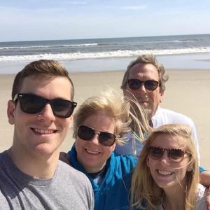 Meet your Posher, Dennis